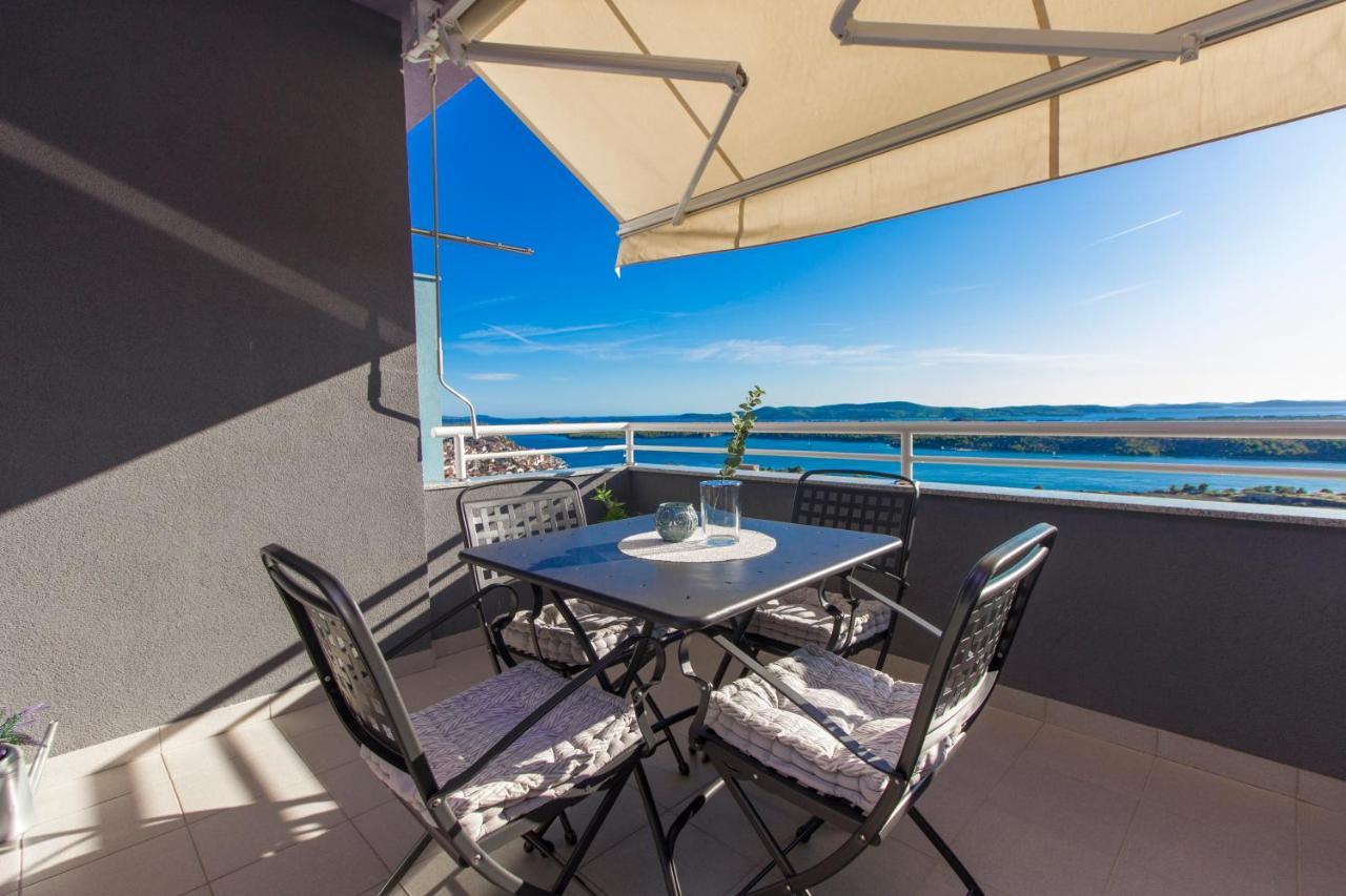Apartment Sea View Шибеник Экстерьер фото