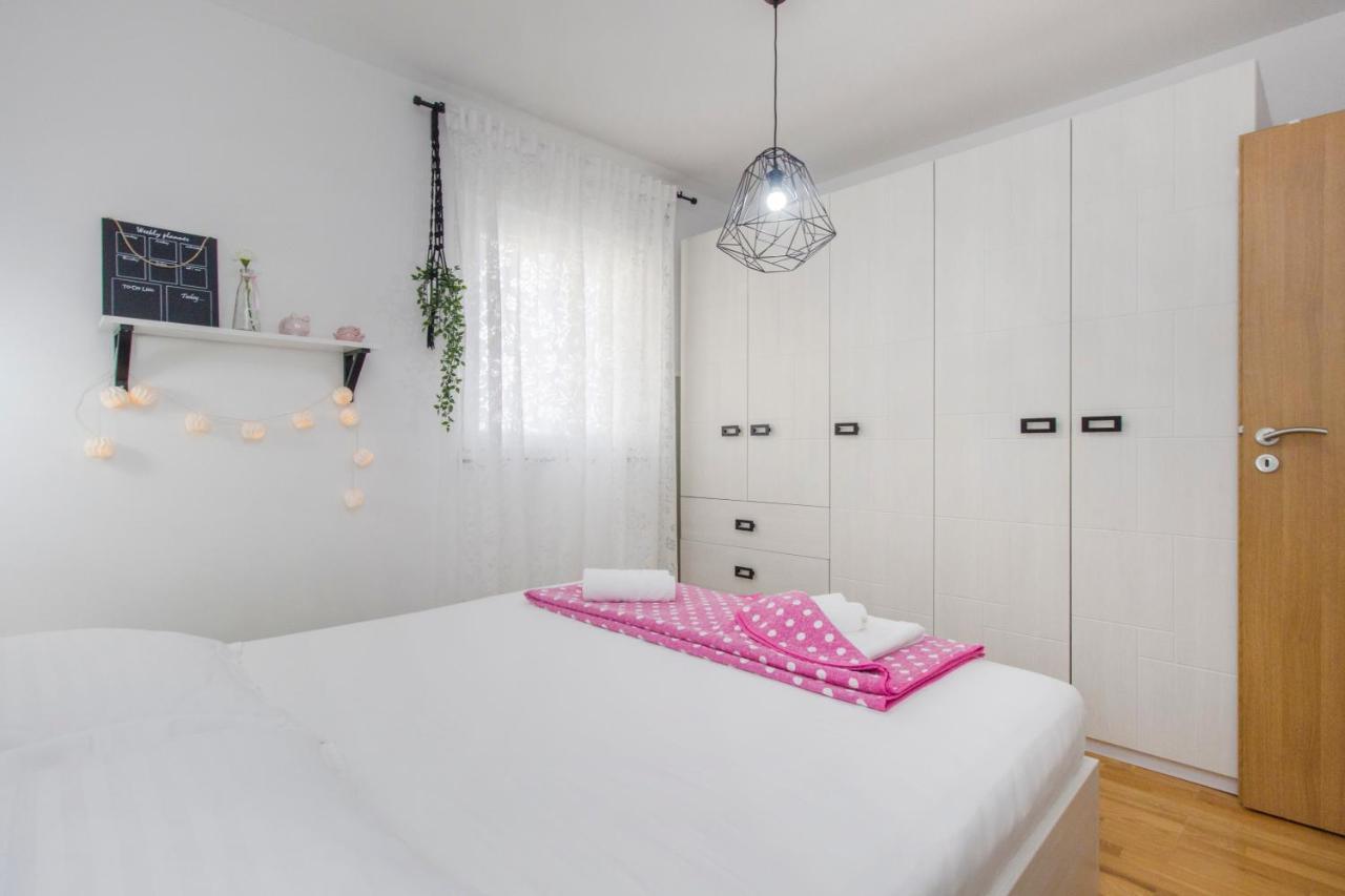 Apartment Sea View Шибеник Экстерьер фото