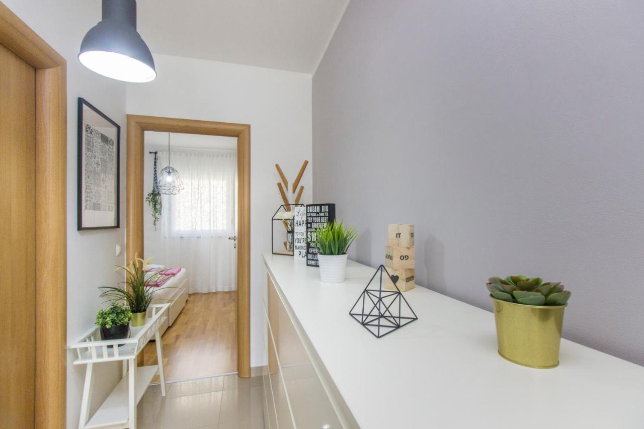 Apartment Sea View Шибеник Экстерьер фото